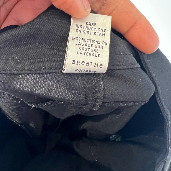 Prana women’s 6 breath black cargo pants…. - Picture 4 of 8